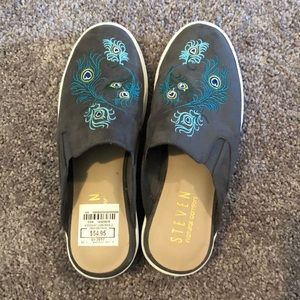 Steven slip ons